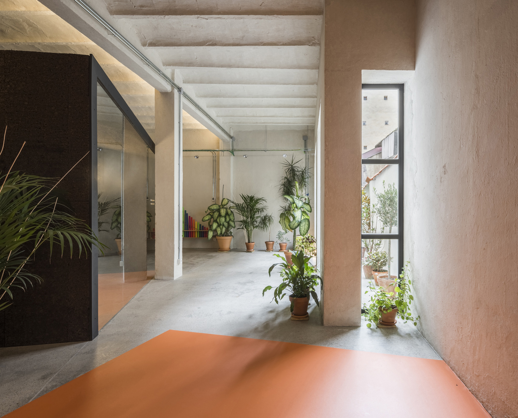 YOGLAR ESCUELA MUSICA BURGOS ENRIQUE JEREZ LEAL INTERIORISMO ARQUITECTURA CasaDE