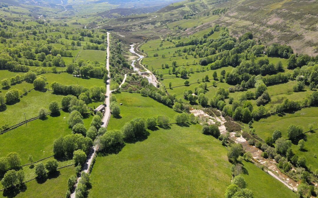 Pas Valleys